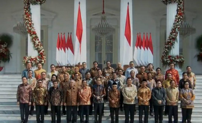 Umumkan Nama Menteri, Jokowi Pastikan yang Tidak Serius Segera Dicopot.