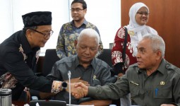 KH. Aus Hidayat Nur Awali Resesnya dengan Kunjungan ke Gubernur