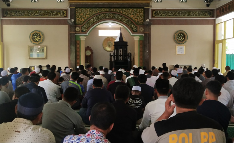 Kaltim KLB Corona, Sejumlah Masjid di Samarinda Tetap Gelar Shalat Jumat