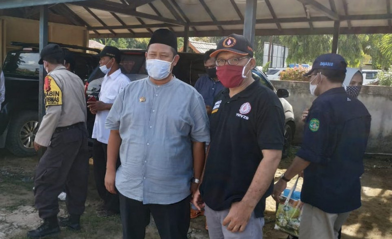 Ketua DPRD Kukar Pantau Pembagian 2.834 Paket Sembako di Sebulu