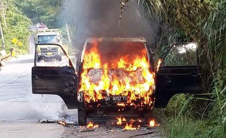 Pemilik Mobil Pikap yang Terbakar Dekat Kawasan TNK Kutim Masih Misterius