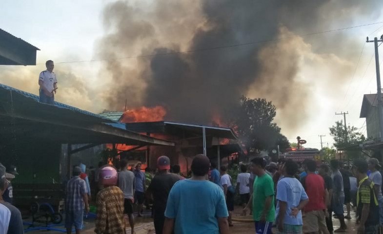 Si Jago Merah Beraksi, 12 Rumah Warga di Desa Sepaso Induk Habis Terbakar