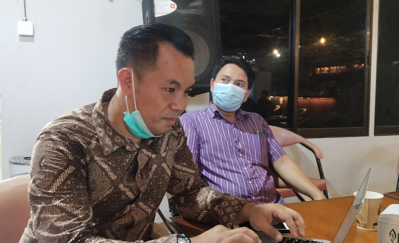 Peneliti JIP-LSI Denny JA Pastikan Sudah Kantongi Sertifikat dari KPU Samarinda