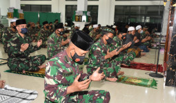 Tutup Tahun 2020, Prajurit Korem 091/ASN Gelar Doa Bersama
