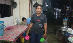 Samarinda Dikepung Banjir, Begini Curhat Para Pedagang