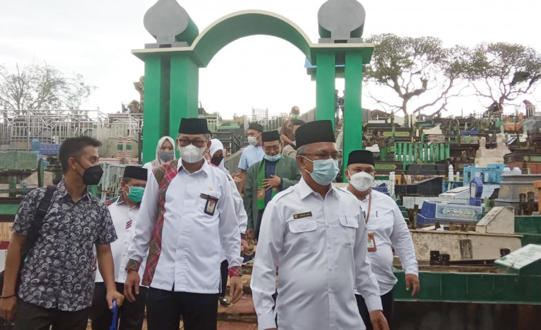HUT ke-353 Samarinda, Jaang Pimpin Rombongan Pemkot Ziarah Makam Pendahulu