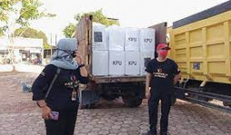 KPU Kukar Mulai Distribusikan Logistik Pilkada Ke Kecamatan Se-Kukar