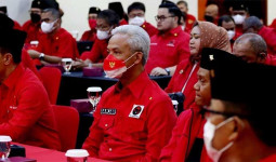 Dewan Kolonel Berbalas Dewan Kopral, Ganjar Pranowo Minta Semua Pihak Menahan Diri