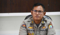 Buntut Kasus Polisi Jilat Kue Ultah TNI, Dua Anggota Polda Papua Barat Dipecat