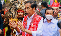 Organisasi Suku Dayak Kalimantan Minta Kuota Khusus TNI-Polri, Jokowi: Jumlahnya di Kapolri