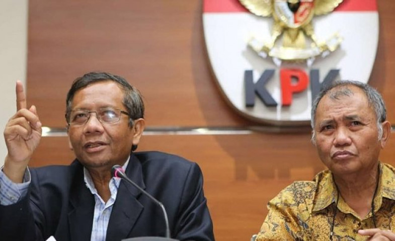 Soal Ismail Bolong, Mahfud MD Mengaku Bakal Berkoordinasi Dengan KPK
