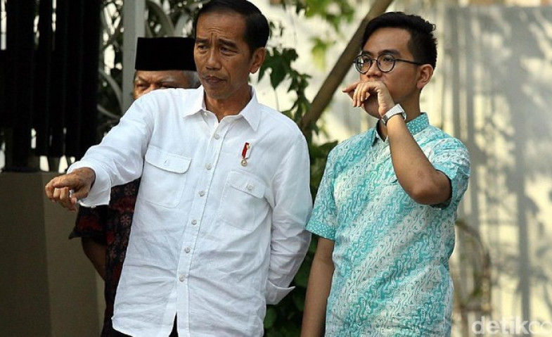 Tidak Mau Beli Mobil Dinas Listrik, Gibran Mengaku Siap Disanksi Presiden Jokowi