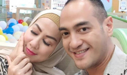 Akhirnya Vena Melinda Mengakui Batal Cerai dari Ferry Irawan karena Masih Cinta