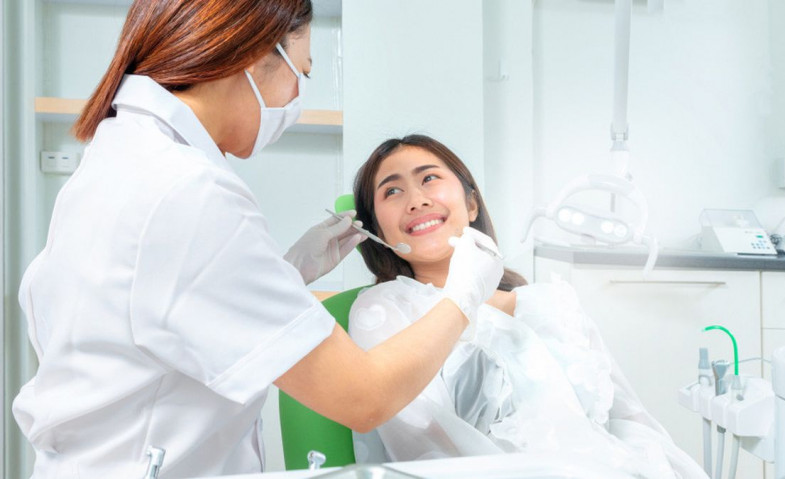 Kenali Faktor Penyebab Gigi Berlubang Selama Melakukan Perawatan Gigi Dan Mulut