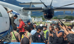 Profil Lukas Enembe, Politisi Demokrat yang Ditangkap KPK dan Massa Pendukungnya Menyerang Mako Brimob