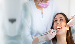 6 Cara Menjaga Kesehatan Gigi dan Mulut, yang Perlu Anda Tahu