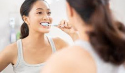 8 Tips Menjaga Kesehatan Gigi