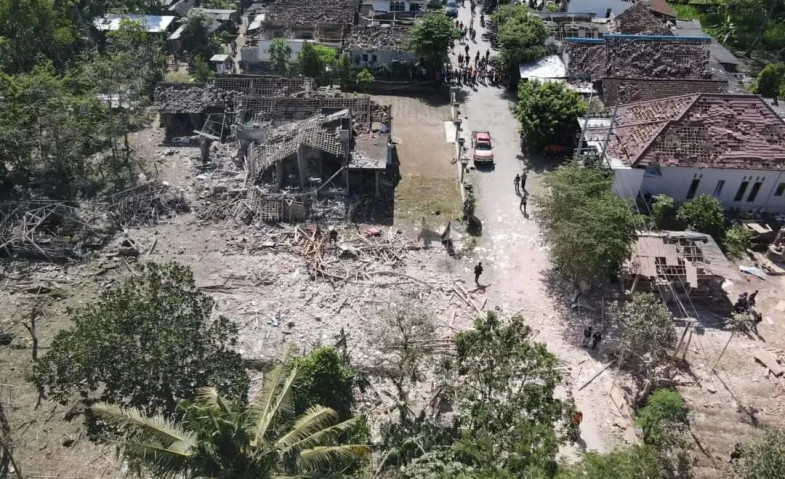 Tim Labfor Polda Jatim Amankan 20 Potongan Tubuh Korban Ledakan Blitar