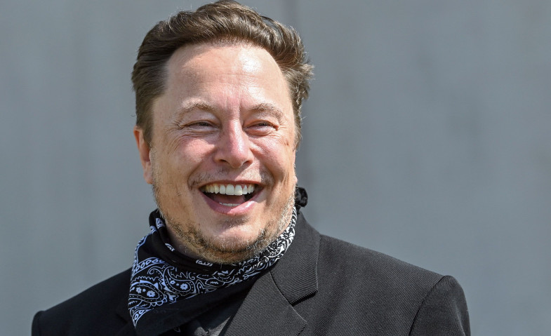 Elon Musk Bantah Bangun Pabrik Tesla di Indonesia? Begini Sikap Tegas Luhut Panjaitan
