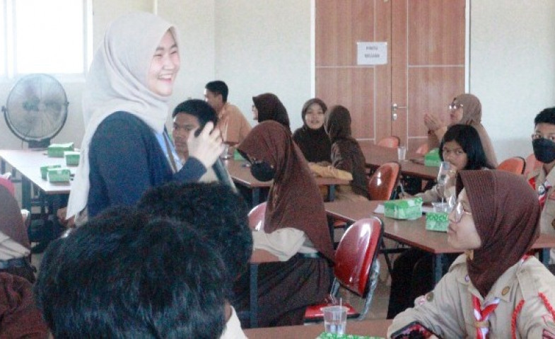 KPP Pratama Kenalkan Pajak ke Pelajar di Tenggarong, Rendi Solihin Dukung Penuh