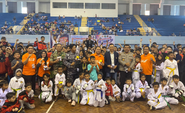 Pemkab Kutim Resmi Membuka Kejurprov Taekwondo Senior Kaltim dan Kutim Taekwondo Open Championship