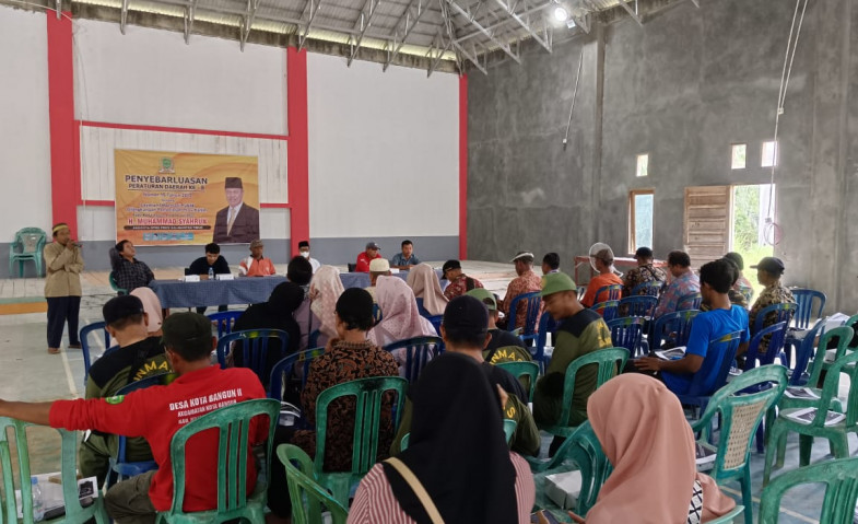 Haji Alung Gelar Sosper Layanan Informasi Publik di Desa Kota Bangun II