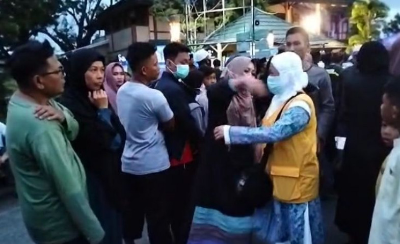 Jemaah Haji Kloter I Balikpapan Disambut Pelukan Erat dari Sanak Keluarga