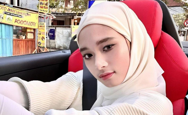 Inara Rusli Unggah Foto Tampak Leher, Warganet: Nggak Mau Dihujat Tapi Mengundang