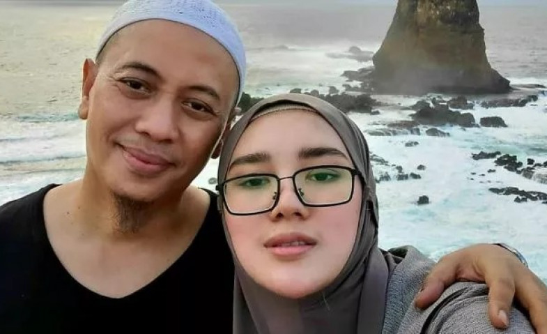 Bebi Silvana dan Anak-anaknya Nelangsa, Opick Justru Asyik Berpesta dengan Istri Pertama?