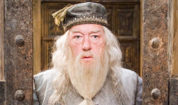 Kabar Duka! Aktor Legendaris Michael Gambon Pemeran Dumbledore di Serial Harry Potter Meninggal Dunia