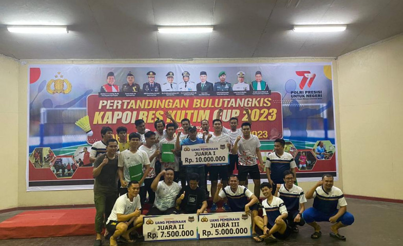 Semarakkan HUT Bhayangkara ke 77, Polres Kutim Gelar Bulutangkis Kapolres Kutim Cup 2023