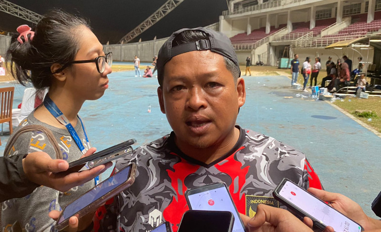 Digadang-gadang Jadi Markas Baru Borneo FC, Dispora Kukar Perbaiki Kualitas Rumput Lapangan di Stadion Aji Imbut