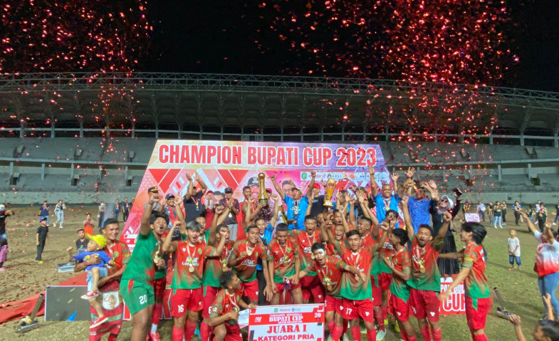 Sukses Bobol Gawang Muara Badak, Tim Kecamatan Loa Janan Keluar Sebagai Juara Bupati Cup 2023