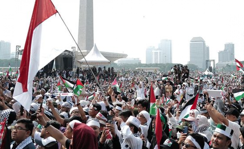 Bela Palestina, Ratusan Ribu Orang Gelar Aksi di Monas