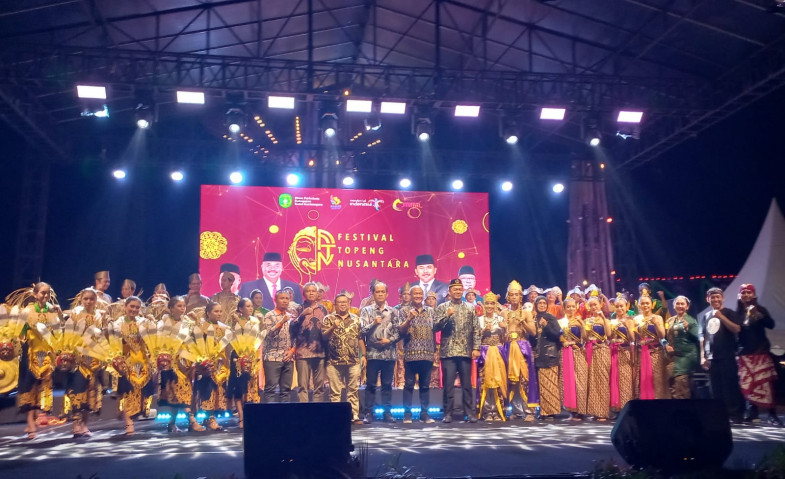 Festival Topeng Nusantara 2023 Resmi Digelar, Yuk Saksikan Pertunjukan Tari Topeng di Taman Kota Raja Tenggarong