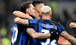 Inter Milan Unggul 2-0 Melawan Frosinone