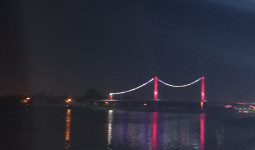 Progres Pemasangan Lampu Tematik Jembatan Repo-Repo Sudah 80 Persen, Kadispar: Percantik Tenggarong