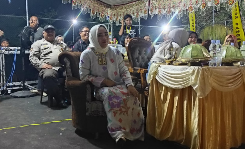 Wakil Ketua I DPRD Kutim Asti Mazar Ingin Bugis Vaganza Jadi Agenda Tahunan di Kecamatan Teluk Pandan
