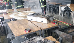 Diduga Kompor Meledak, Kafe di Samarinda Terbakar