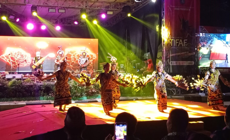 Festival Tari Pedalaman Kukar, Promosikan Potensi Wisata dan Budaya di Ujung Wilayah