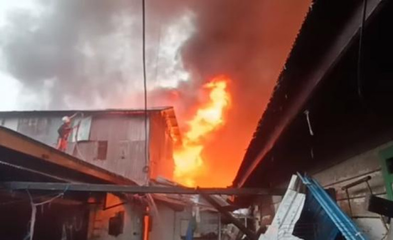Kebakaran Jalan Dr Soetomo Samarinda Hanguskan 50 Rumah Warga