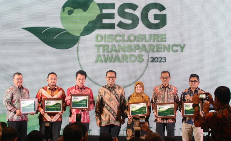 Komitmen Terapkan Bisnis Berkelanjutan, bank bjb Sabet Penghargaan di Ajang ESG Disclosure Awards 2023