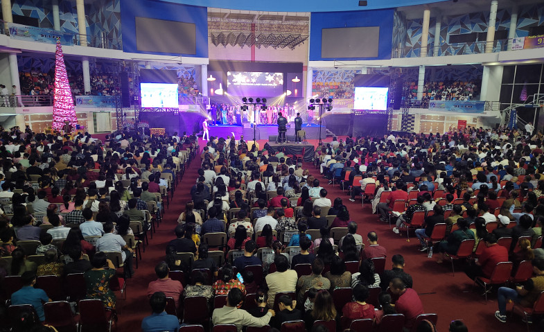 Lima Ribu Jemaat Hadiri Misa Malam Natal di BSCC Dome Balikpapan, Diminta Dukung Program Pemerintah selama Pemilu 2024
