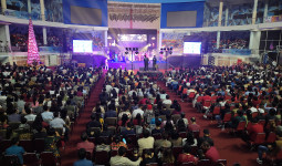 Lima Ribu Jemaat Hadiri Misa Malam Natal di BSCC Dome Balikpapan, Diminta Dukung Program Pemerintah selama Pemilu 2024
