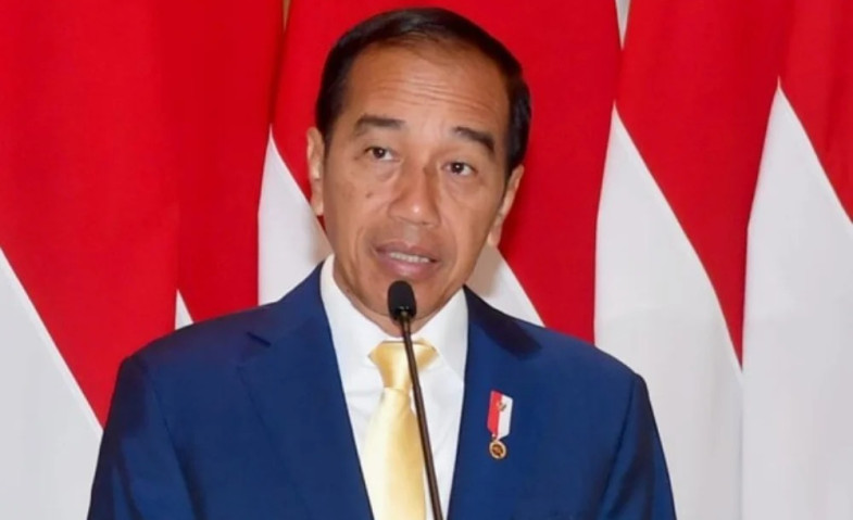 Pakai Dasi Warna Kuning, Jokowi Akui Nyaman dengan Golkar