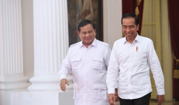 PDIP Klaim Prabowo Gagal Meniru Gaya Jokowi di Panggung Debat Perdana Capres