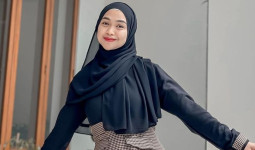 Diisukan Cerai dengan Teuku Ryan, Ria Ricis Keciduk Foto Bareng Mantan Gebetan Pakai Baju Serasi