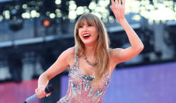 Sandiaga Uno Sebut Indonesia Butuh 'Swiftonomics', Kode Bakal Gelar Konser Taylor Swift?