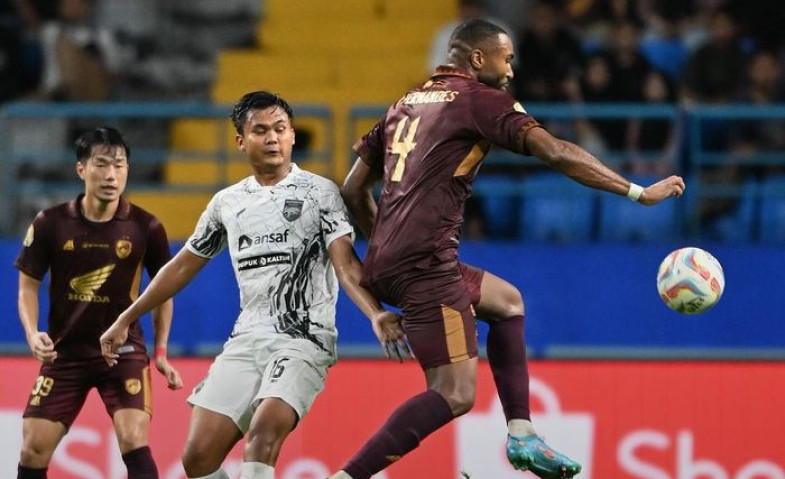 Gol Victor Mansaray Menyelamatkan PSM Makassar dari Kekalahan Lawan Borneo FC, Pesut Etam Tetap di Puncak Klasemen