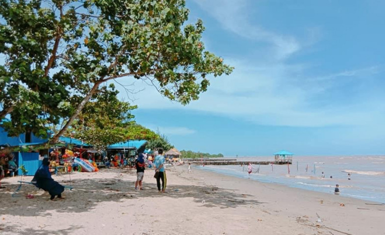Pantai Biru Kersik Jadi Destinasi Wisata Favorit di Kutai Kartanegara Selama Libur Lebaran 2024
